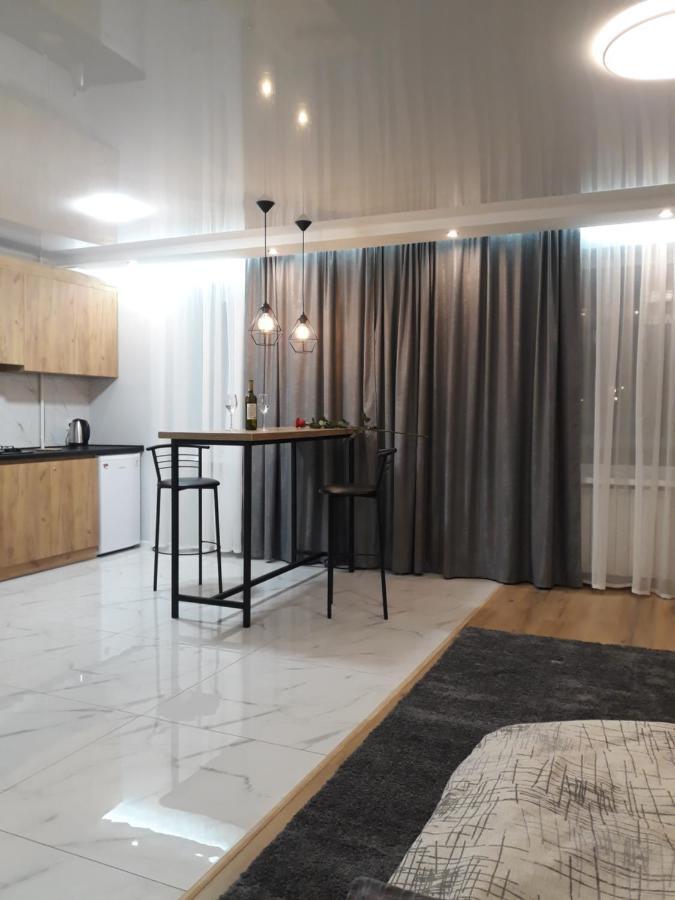 Апартаменты На Проспекте Почтовый Kryvyi Rih Exterior photo