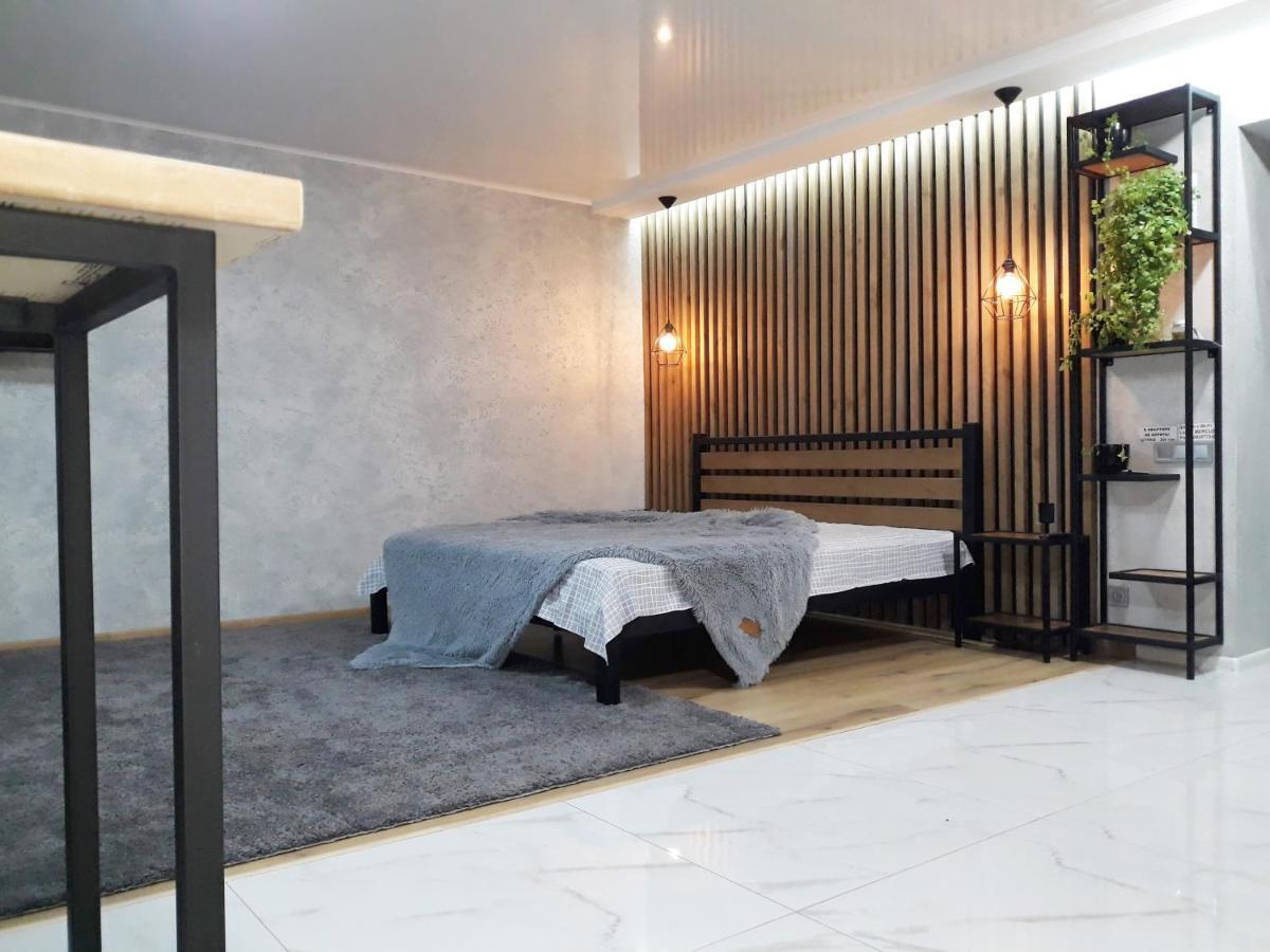 Апартаменты На Проспекте Почтовый Kryvyi Rih Exterior photo